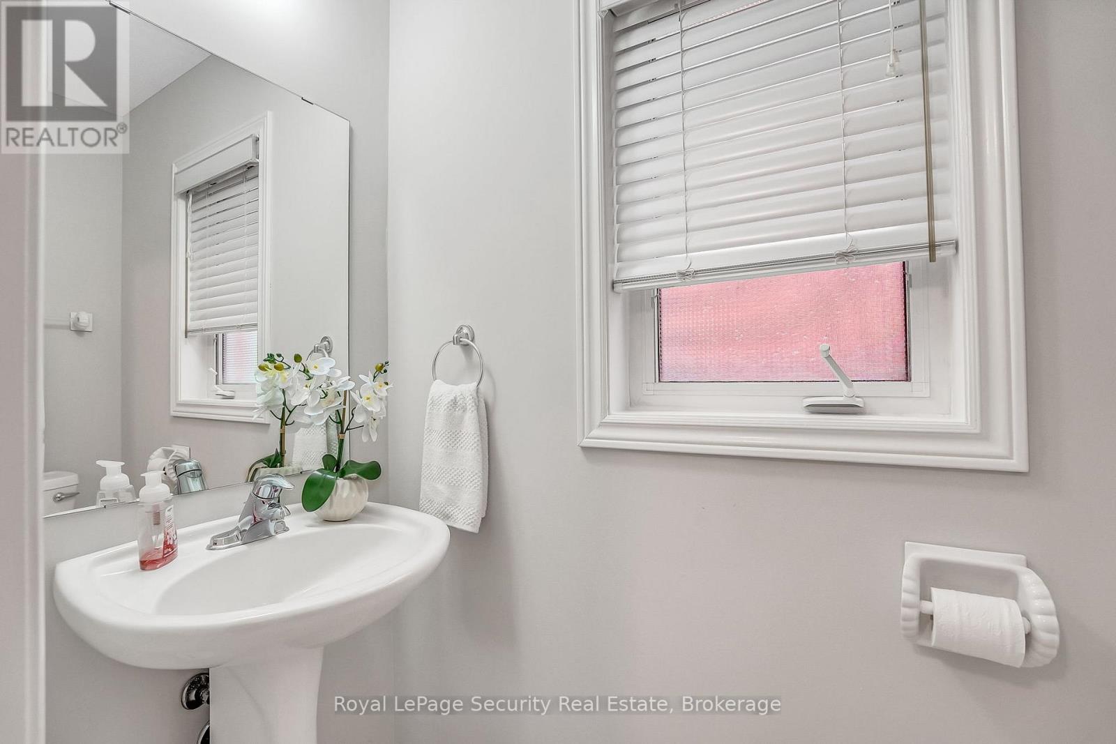 150 Royal Appian Crescent, Vaughan, Ontario  L4K 5L7 - Photo 22 - N12501754