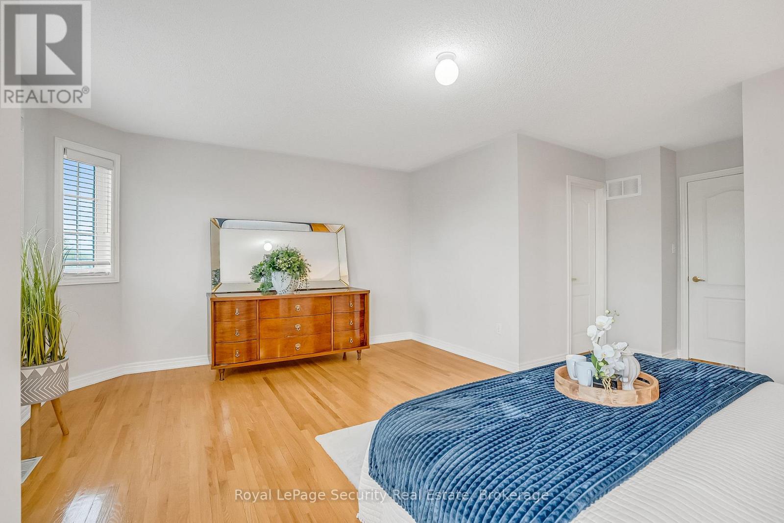 150 Royal Appian Crescent, Vaughan, Ontario  L4K 5L7 - Photo 28 - N12501754