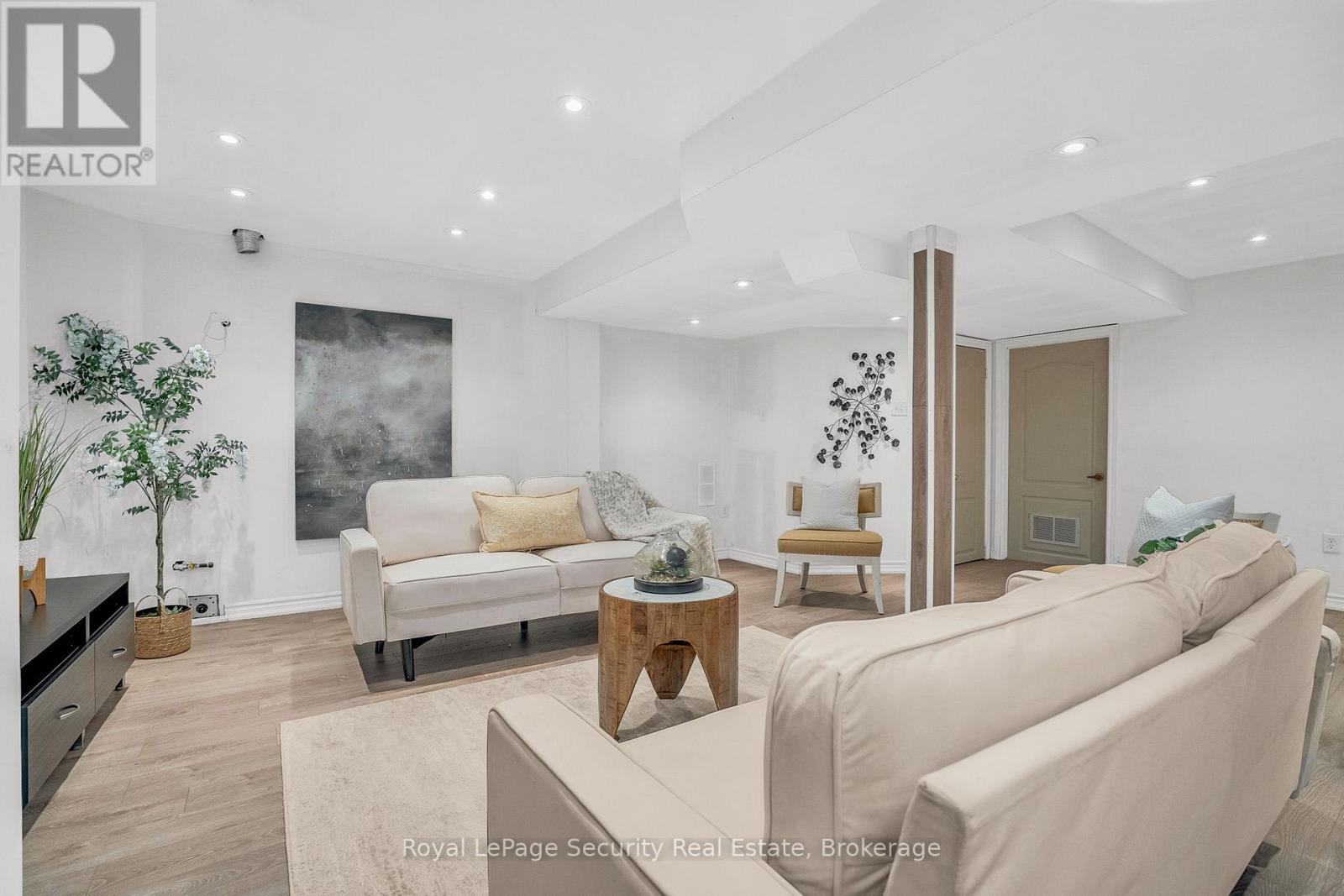 150 Royal Appian Crescent, Vaughan, Ontario  L4K 5L7 - Photo 43 - N12501754