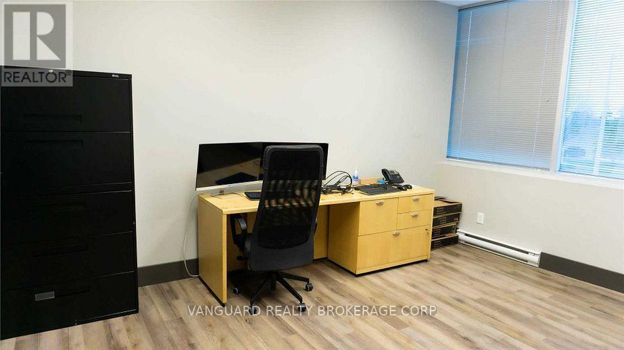 200 - 8810 Jane Street, Vaughan, Ontario  L4K 2M9 - Photo 21 - N12501794