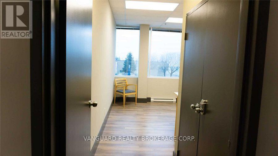 200 - 8810 Jane Street, Vaughan, Ontario  L4K 2M9 - Photo 23 - N12501794