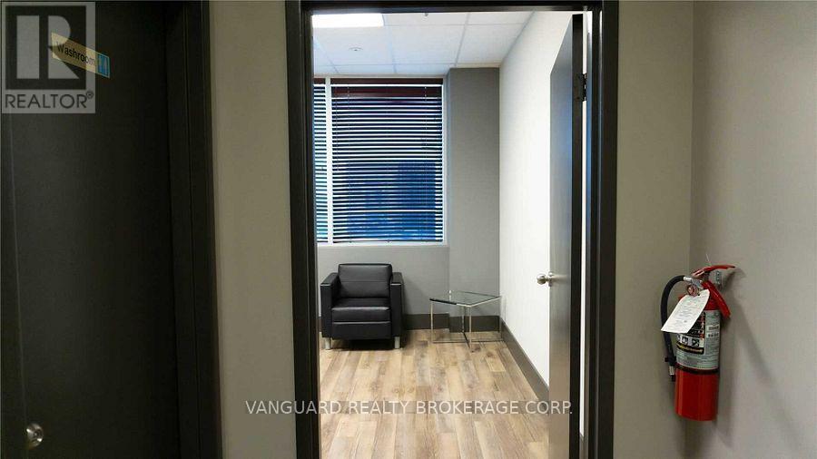 200 - 8810 Jane Street, Vaughan, Ontario  L4K 2M9 - Photo 28 - N12501794