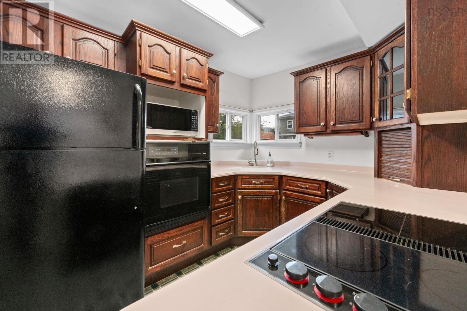 5726 Willow Street, Halifax, Nova Scotia  B3K 1L7 - Photo 11 - 202523945