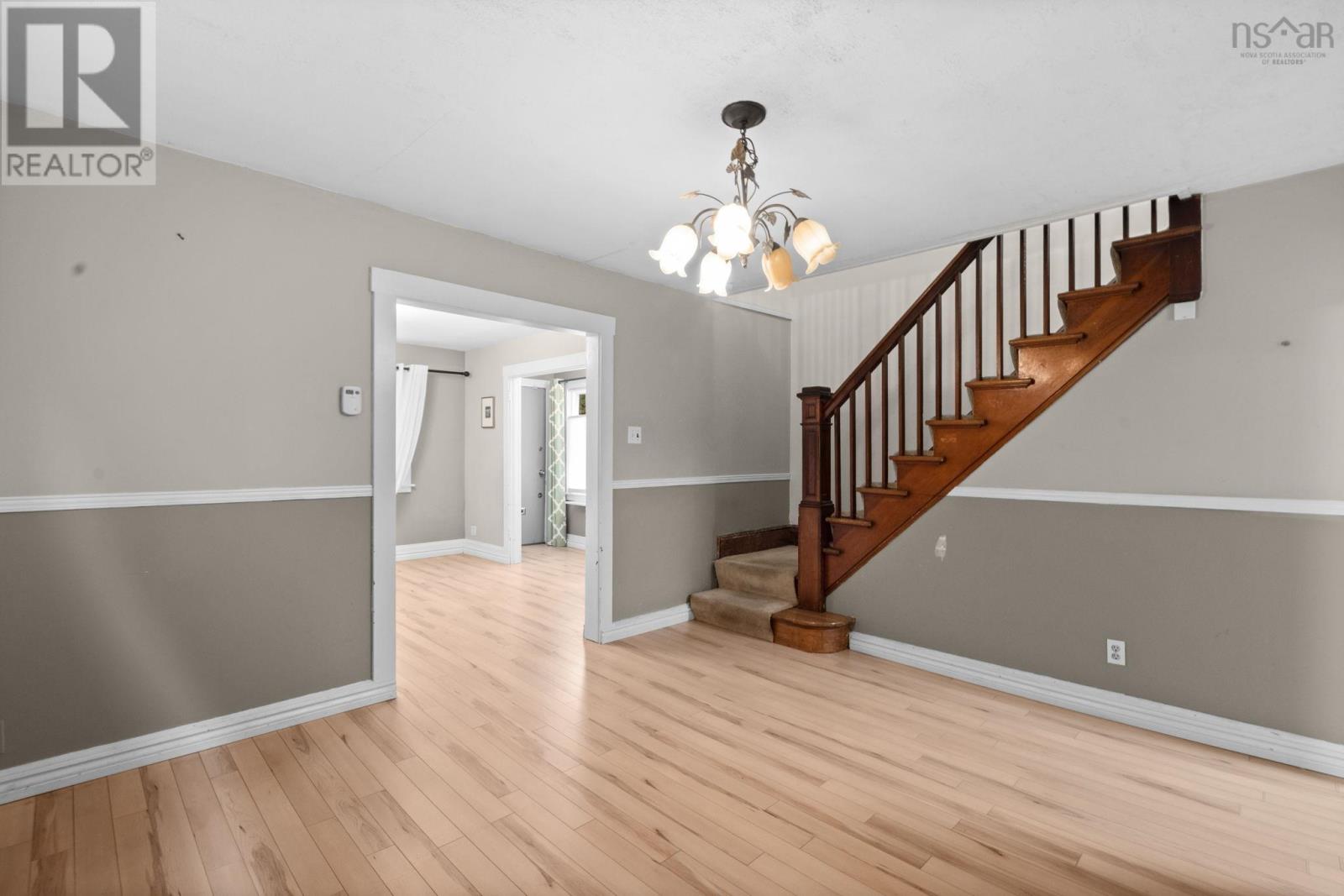 5726 Willow Street, Halifax, Nova Scotia  B3K 1L7 - Photo 14 - 202523945