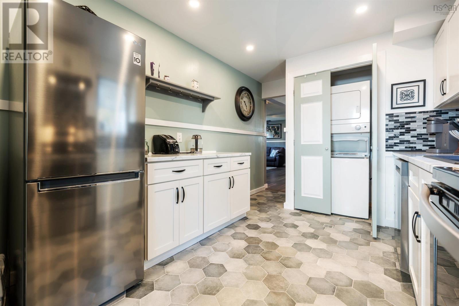 82 Sunnyvale Crescent, Lower Sackville, Nova Scotia  B4E 2G9 - Photo 41 - 202525314