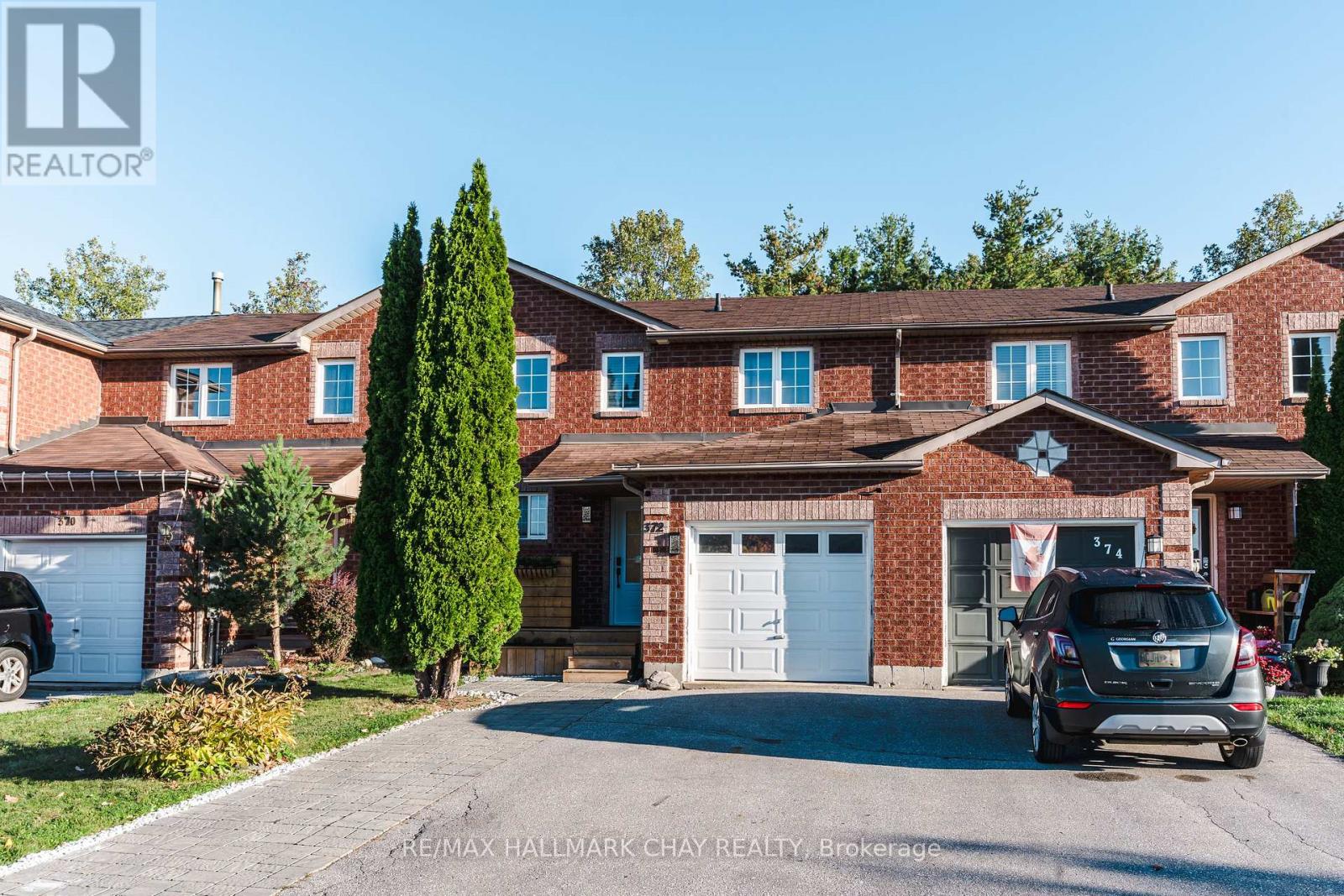 372 Dunsmore Lane, Barrie, Ontario  L4M 7B1 - Photo 2 - S12501712