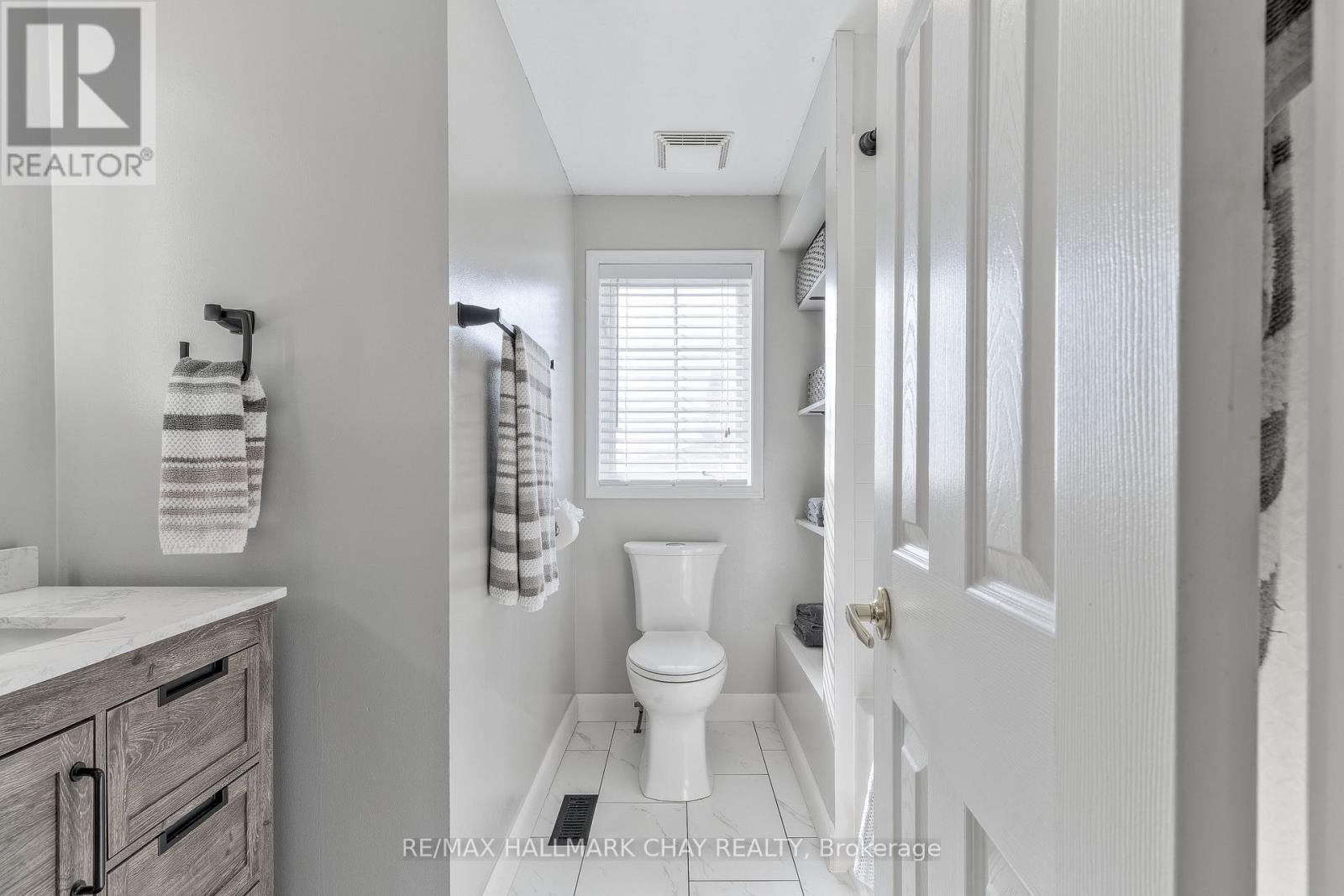 372 Dunsmore Lane, Barrie, Ontario  L4M 7B1 - Photo 25 - S12501712