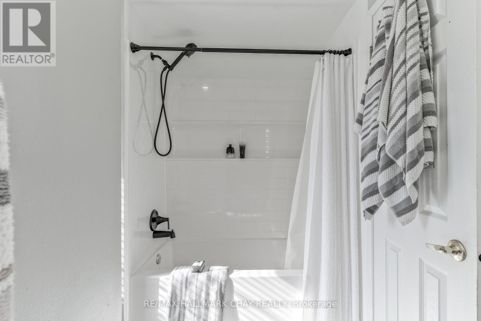 372 Dunsmore Lane, Barrie, Ontario  L4M 7B1 - Photo 29 - S12501712