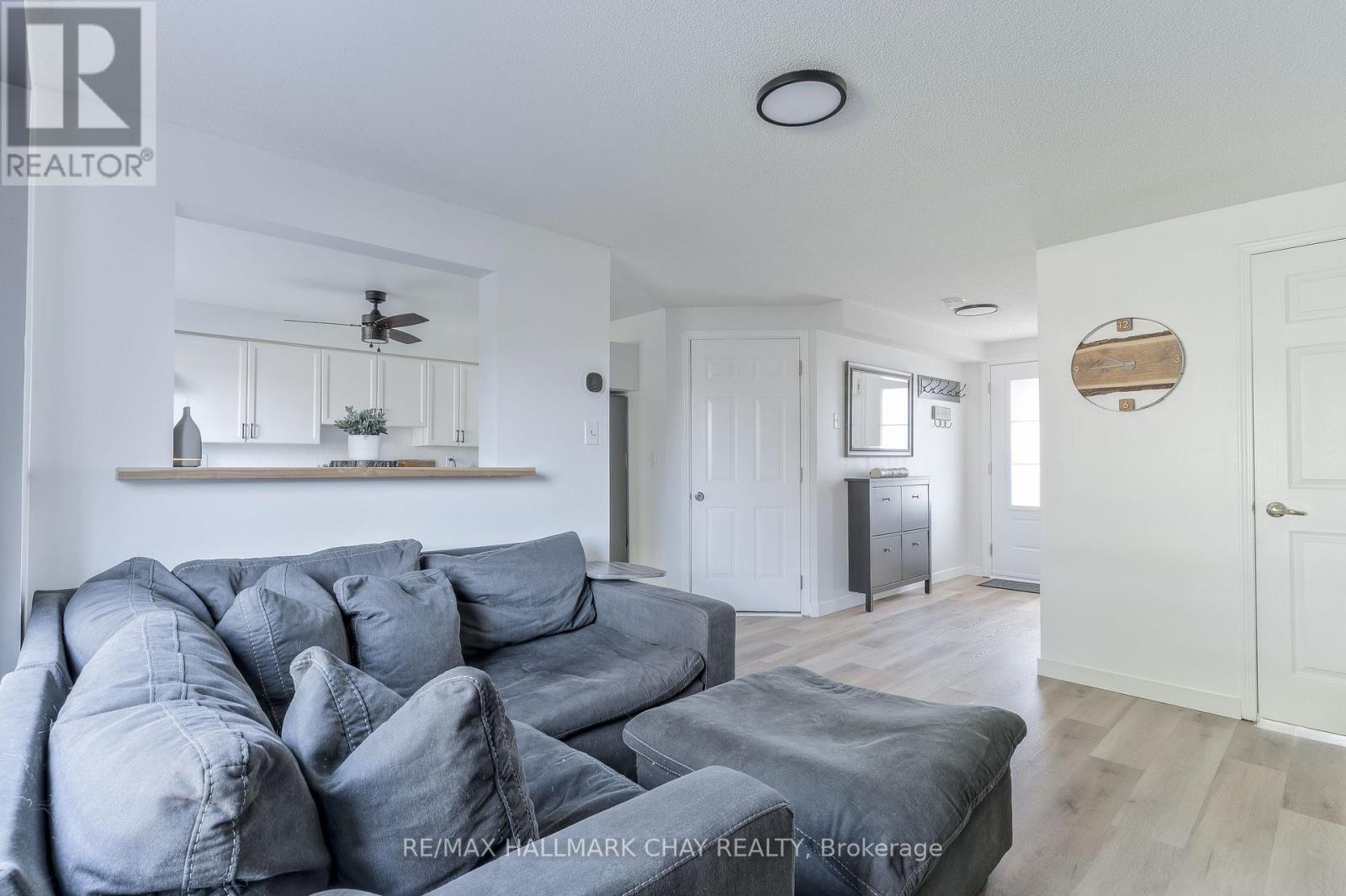 372 Dunsmore Lane, Barrie, Ontario  L4M 7B1 - Photo 7 - S12501712