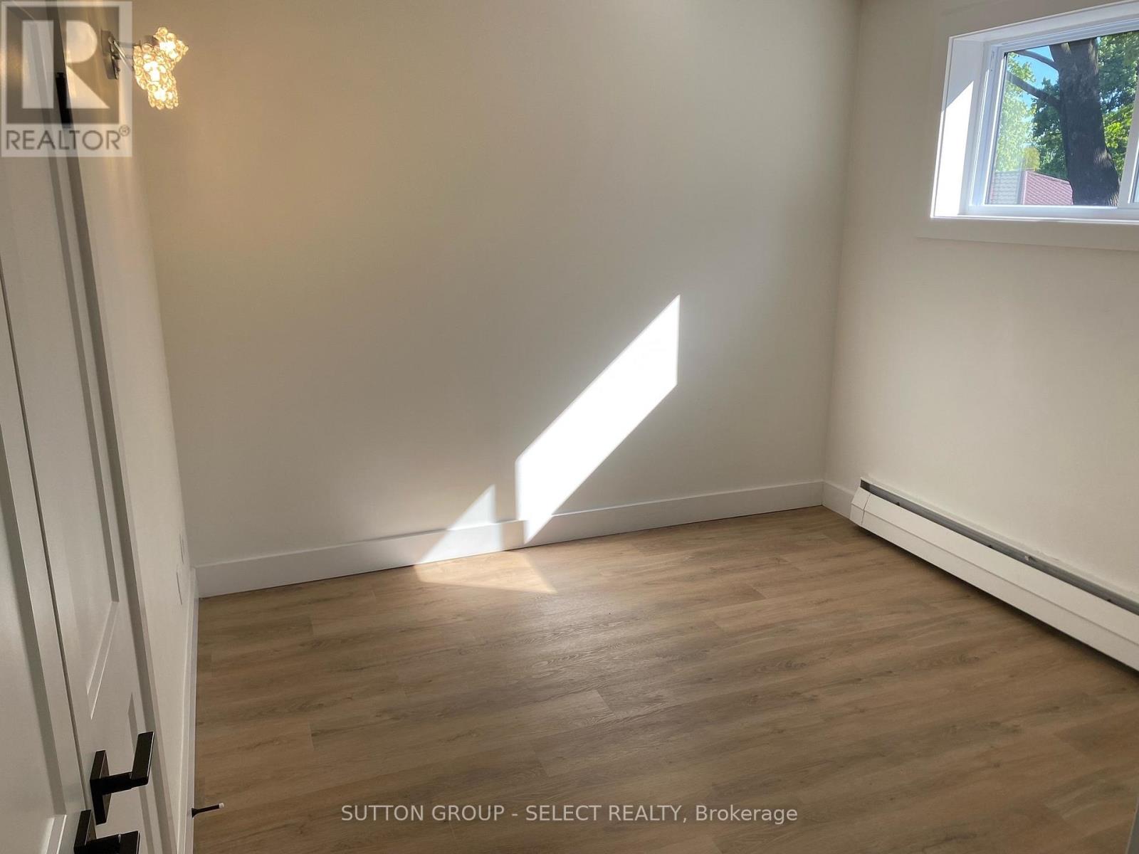 894 Adelaide Street N, London East (East C), Ontario  N5Y 2M5 - Photo 15 - X12501830