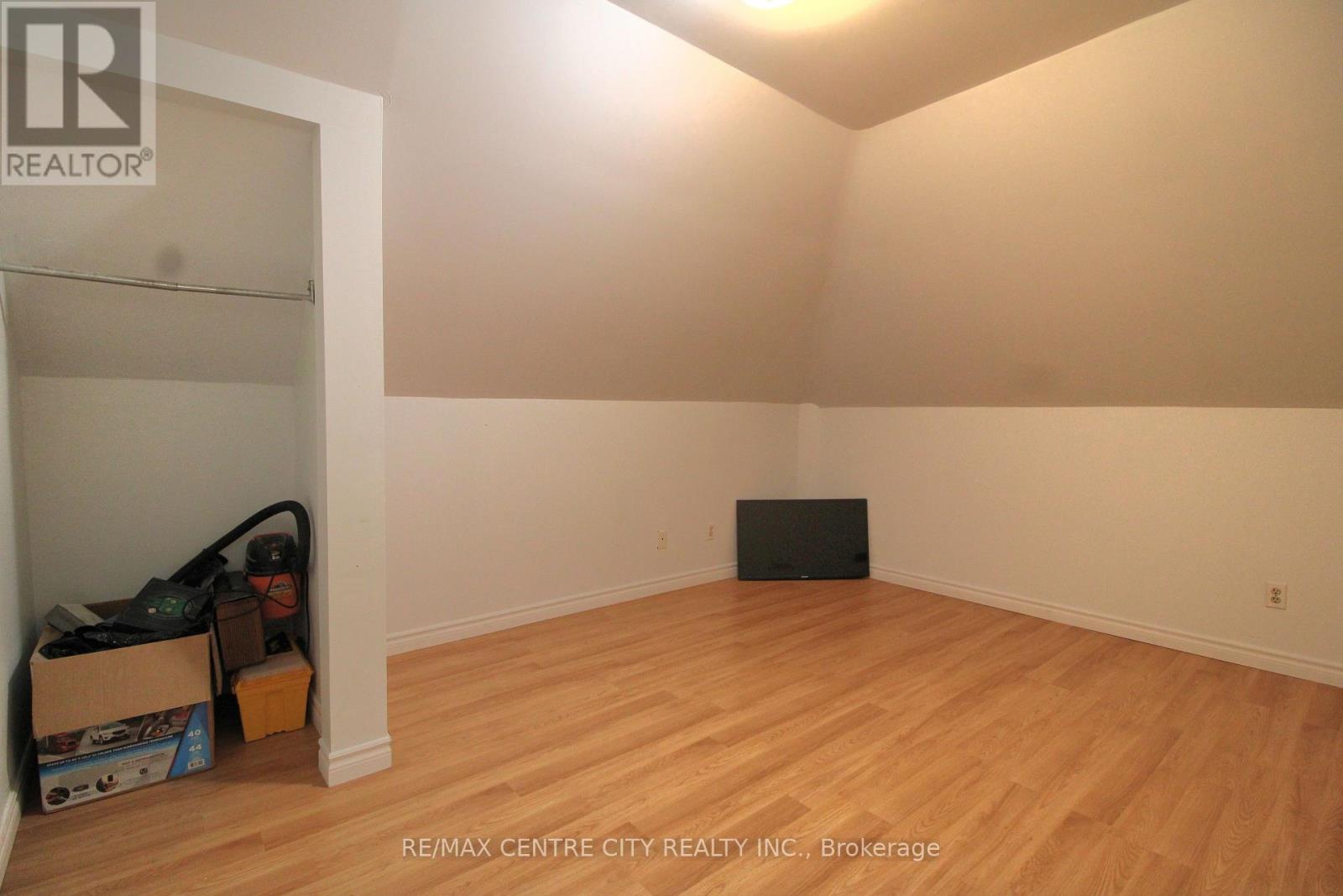 28 Maple Street, St. Thomas, Ontario  N5R 1Y9 - Photo 15 - X12502048