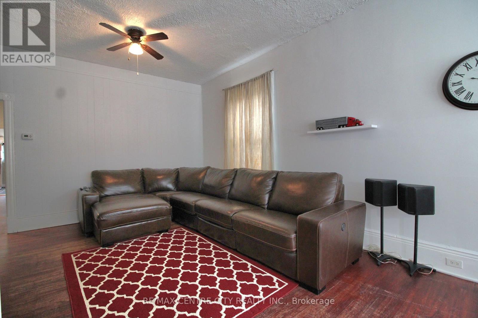 28 Maple Street, St. Thomas, Ontario  N5R 1Y9 - Photo 4 - X12502048