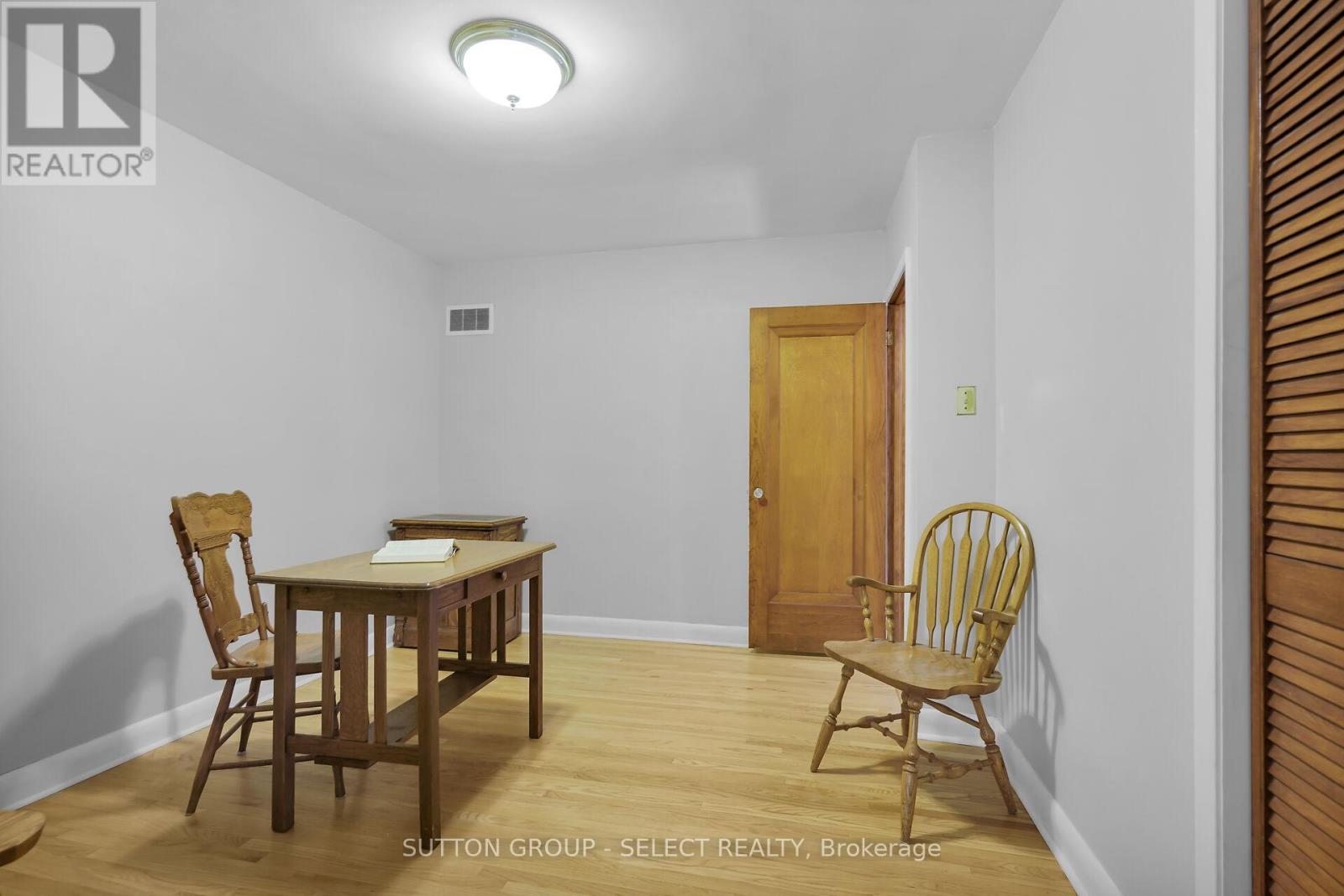 53 Graydon Street, London East, Ontario  N5W 2H9 - Photo 11 - X12502060