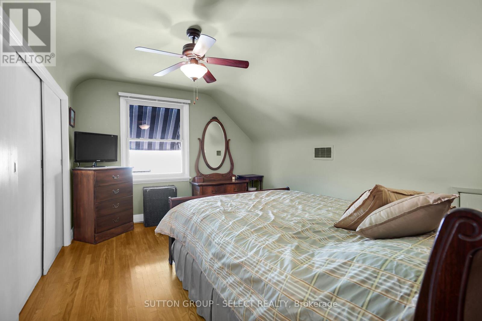 53 Graydon Street, London East, Ontario  N5W 2H9 - Photo 28 - X12502060