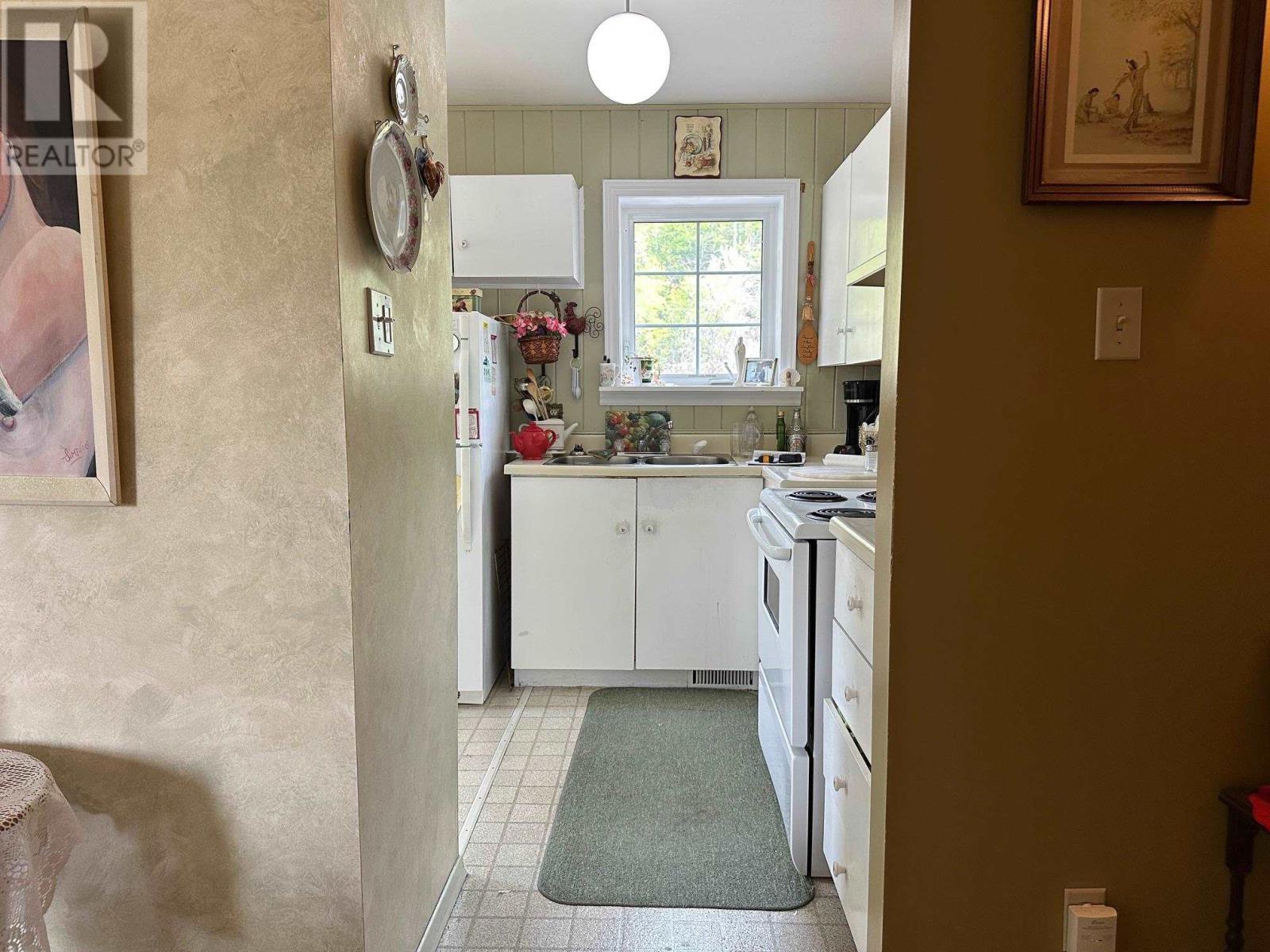 94 Winnipeg St, Schreiber, Ontario P0T 2S0 - Photo 5 - TB251629