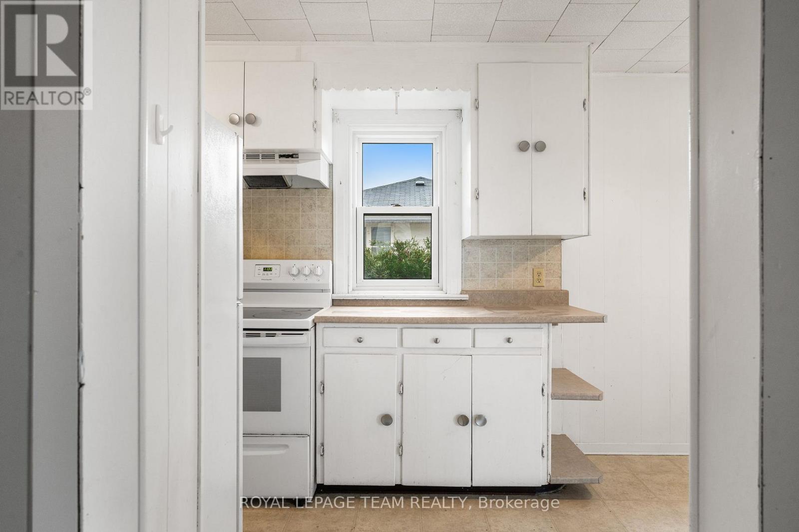 266 Daniel Street S, Arnprior, Ontario  K7S 2M2 - Photo 14 - X12501924