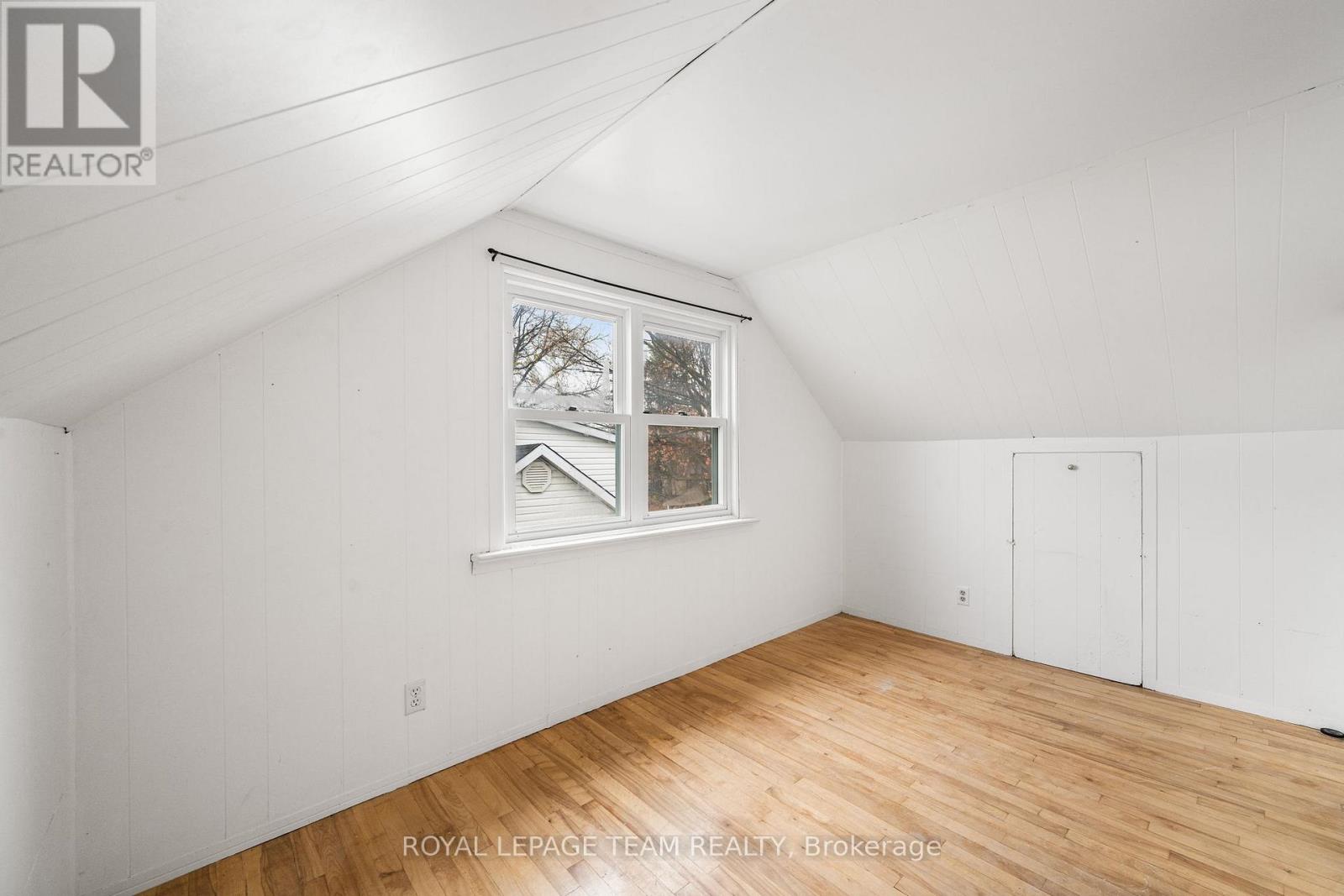 266 Daniel Street S, Arnprior, Ontario  K7S 2M2 - Photo 28 - X12501924