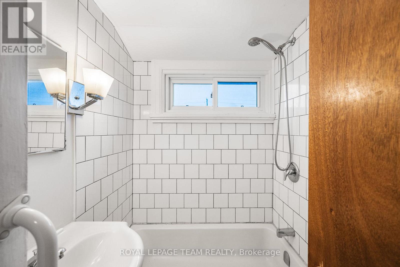 266 Daniel Street S, Arnprior, Ontario  K7S 2M2 - Photo 31 - X12501924