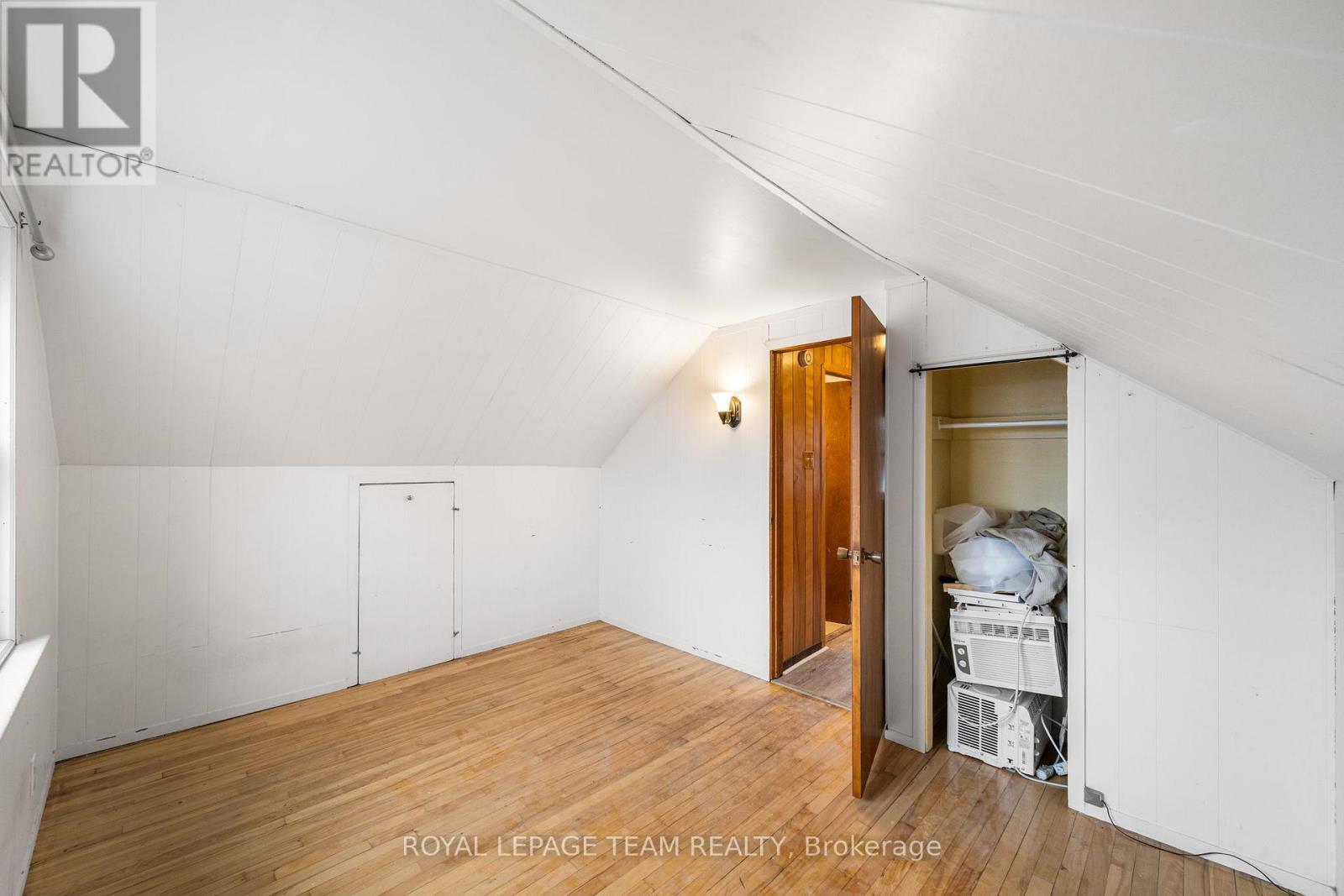 266 Daniel Street S, Arnprior, Ontario  K7S 2M2 - Photo 34 - X12501924