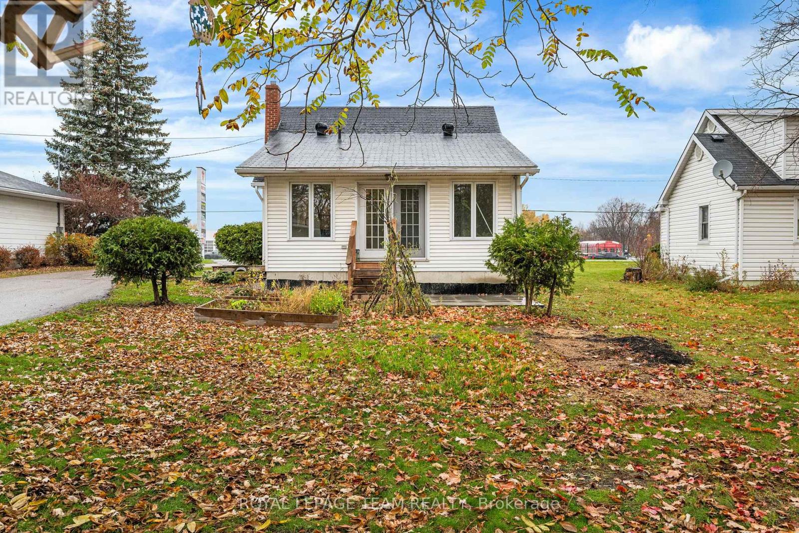 266 Daniel Street S, Arnprior, Ontario  K7S 2M2 - Photo 37 - X12501924