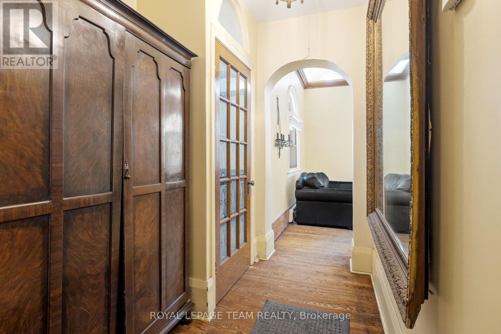 334 Queen Elizabeth Drive, Ottawa, Ontario  K1S 3M8 - Photo 12 - X12502138