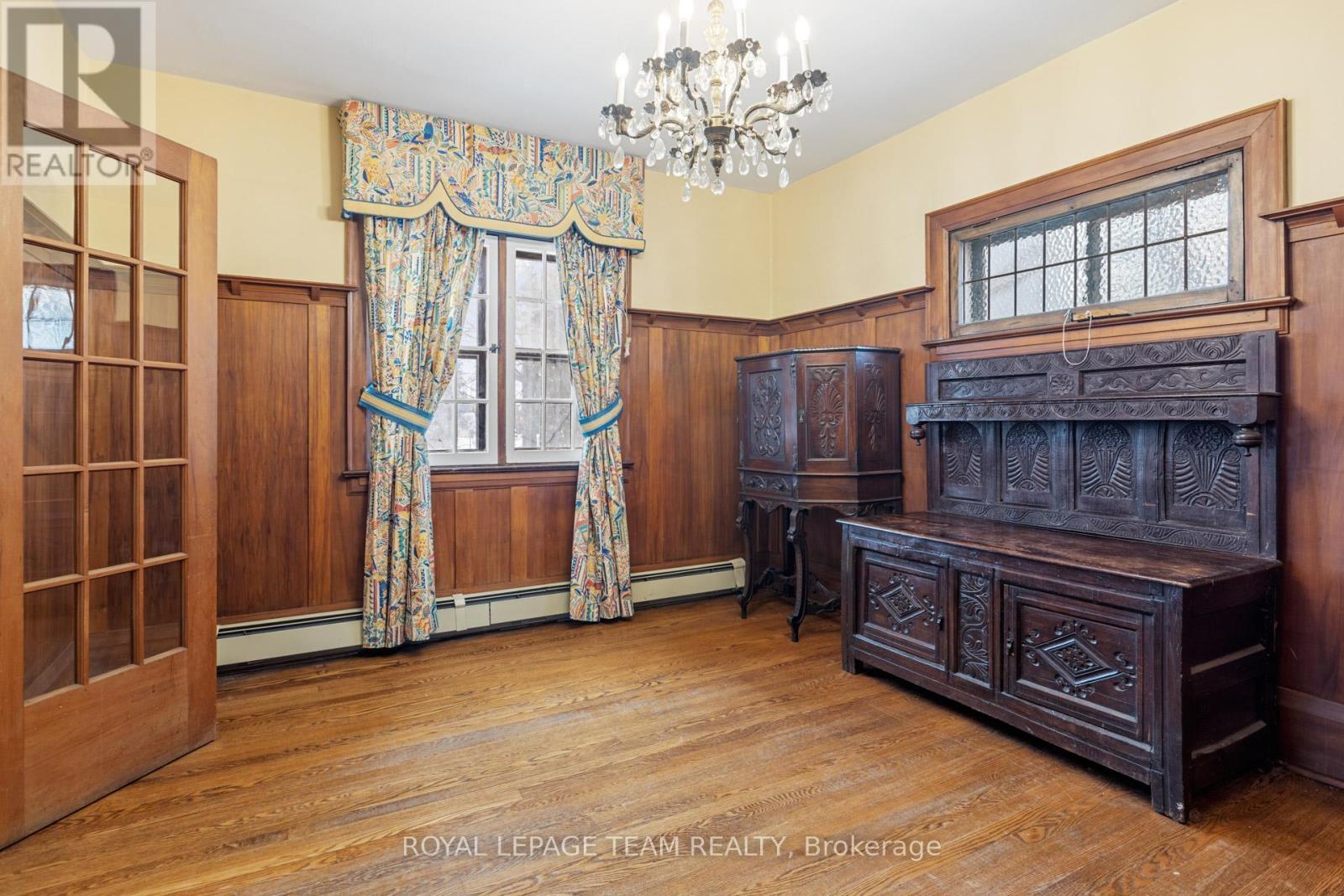 334 Queen Elizabeth Drive, Ottawa, Ontario  K1S 3M8 - Photo 7 - X12502138