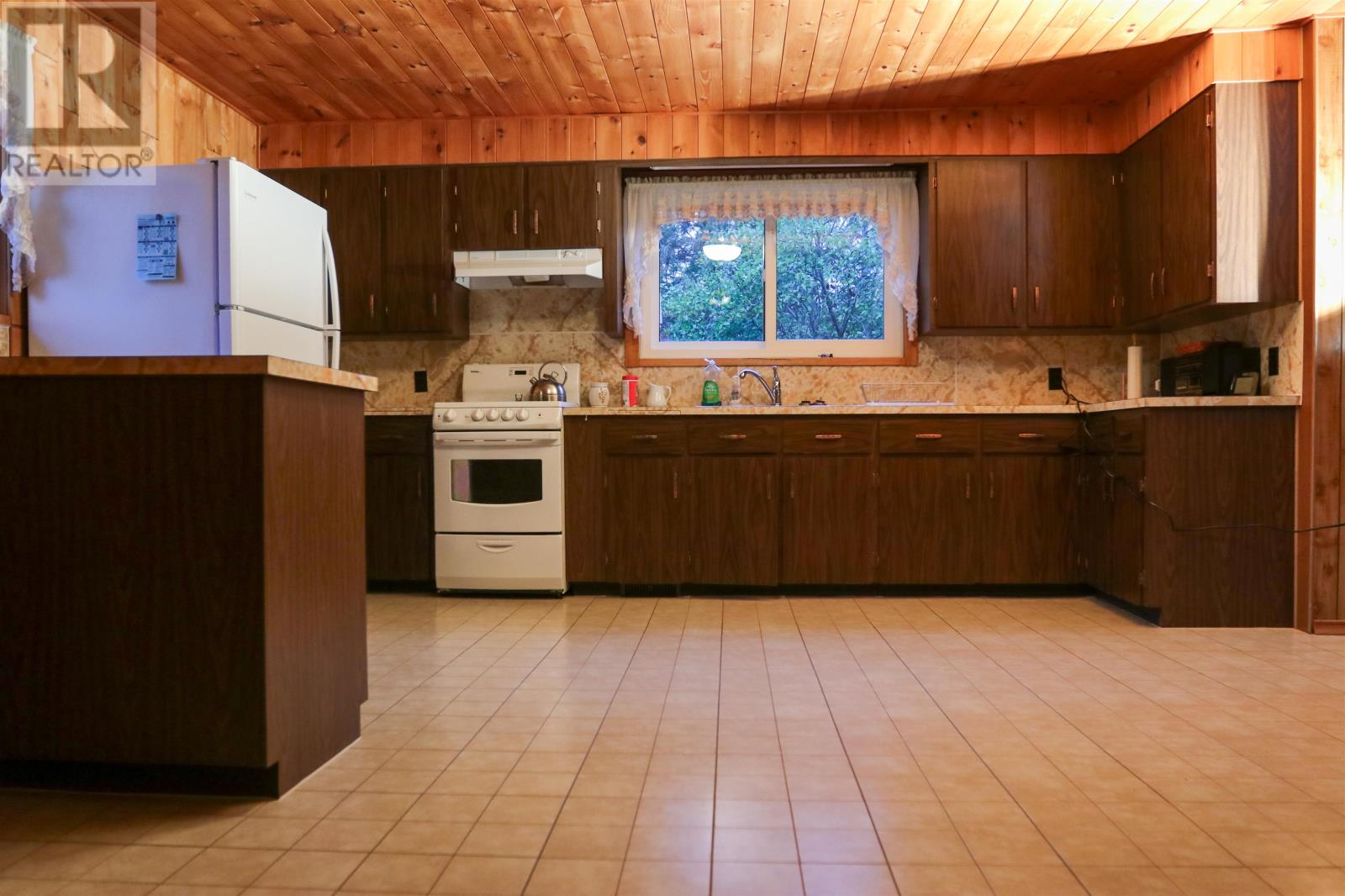 1476 Louis St, Thunder Bay, Ontario P7G 1J3 - Photo 12 - TB253239