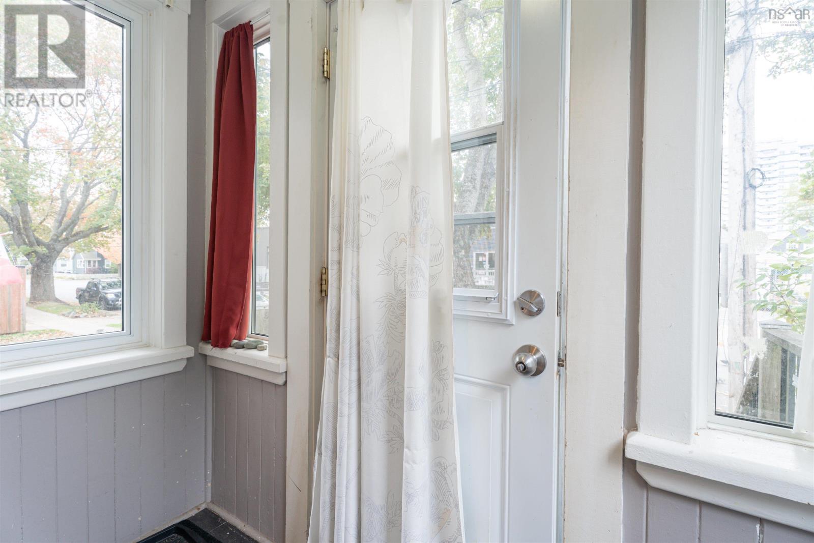 5865 Kane Street, Halifax, Nova Scotia  B3K 2B6 - Photo 2 - 202526843