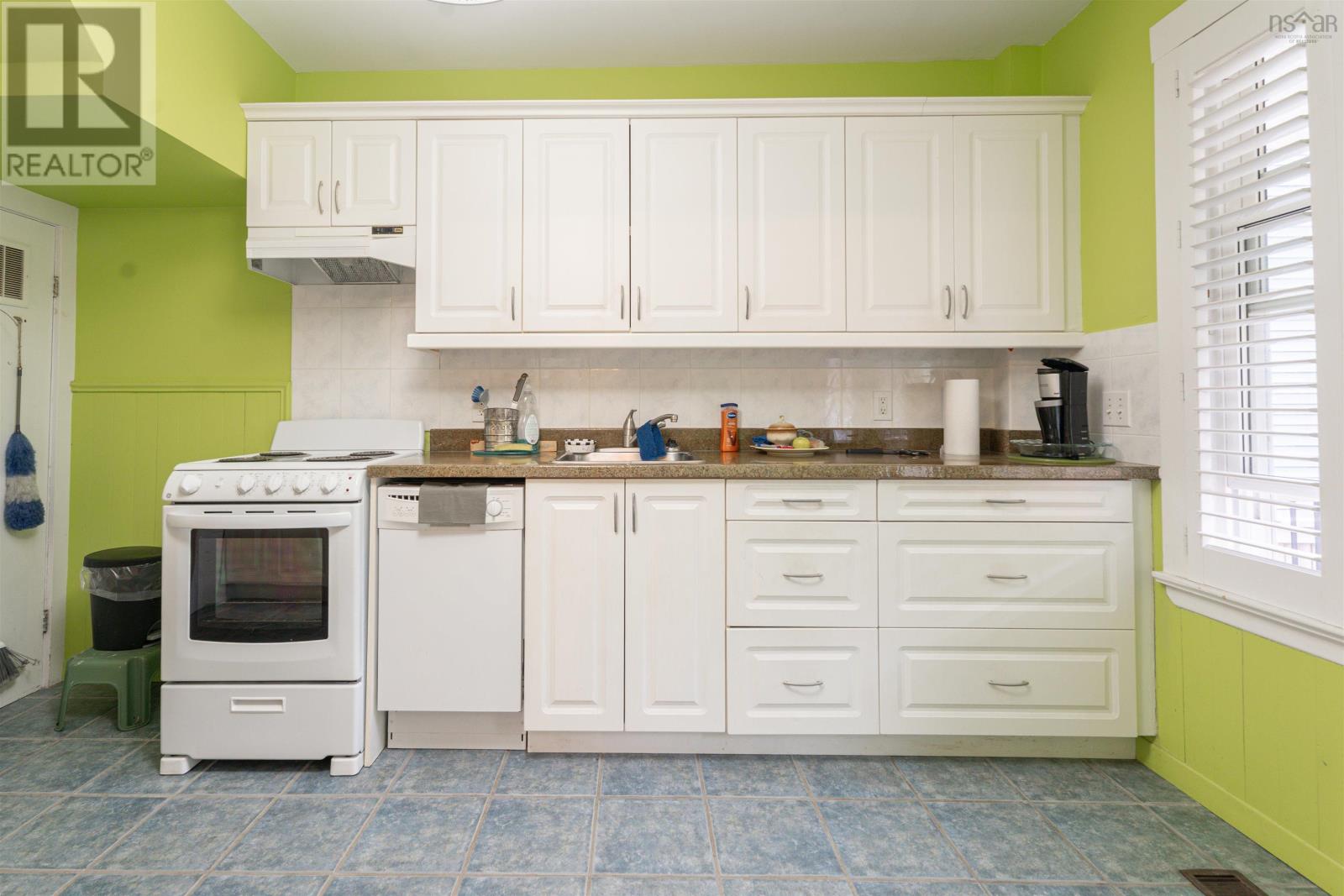 5865 Kane Street, Halifax, Nova Scotia  B3K 2B6 - Photo 11 - 202526843