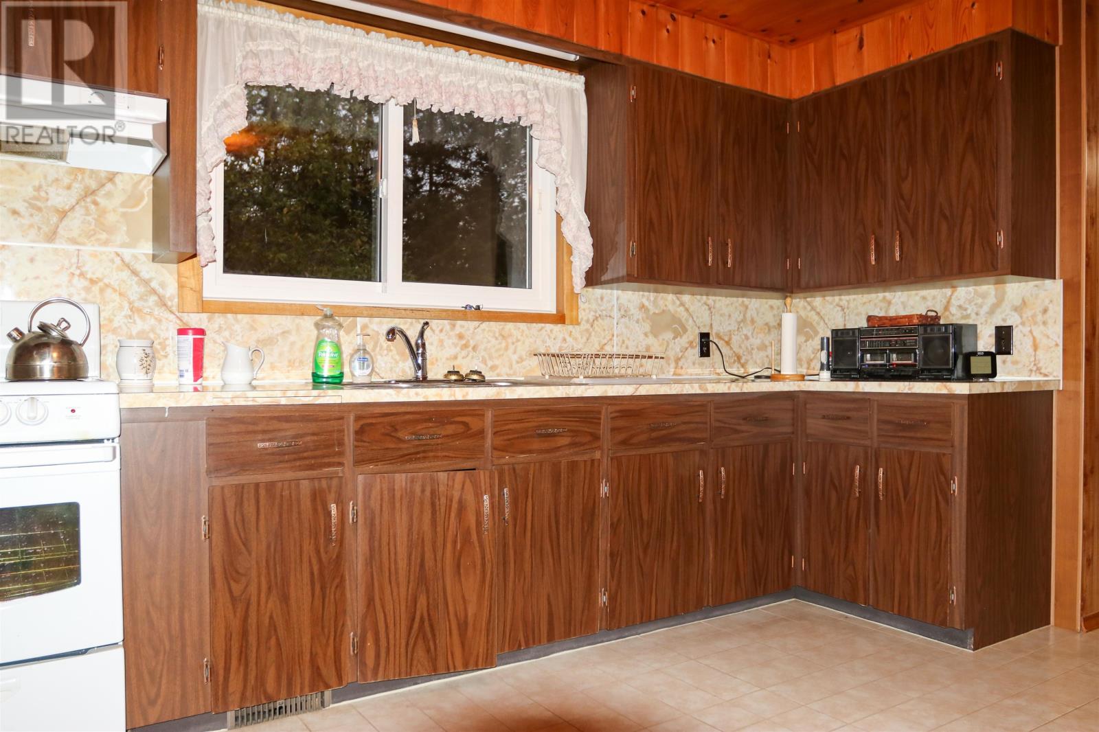 1476 Louis St, Thunder Bay, Ontario P7G 1J3 - Photo 13 - TB253239