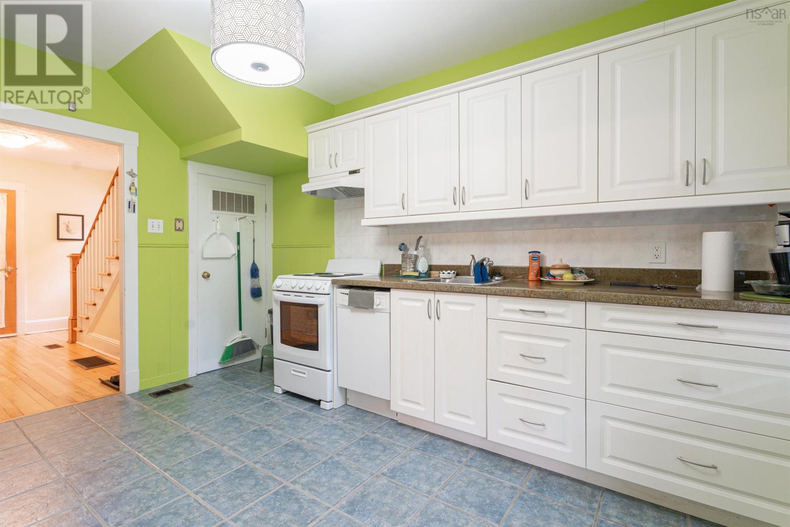 5865 Kane Street, Halifax, Nova Scotia  B3K 2B6 - Photo 9 - 202526843