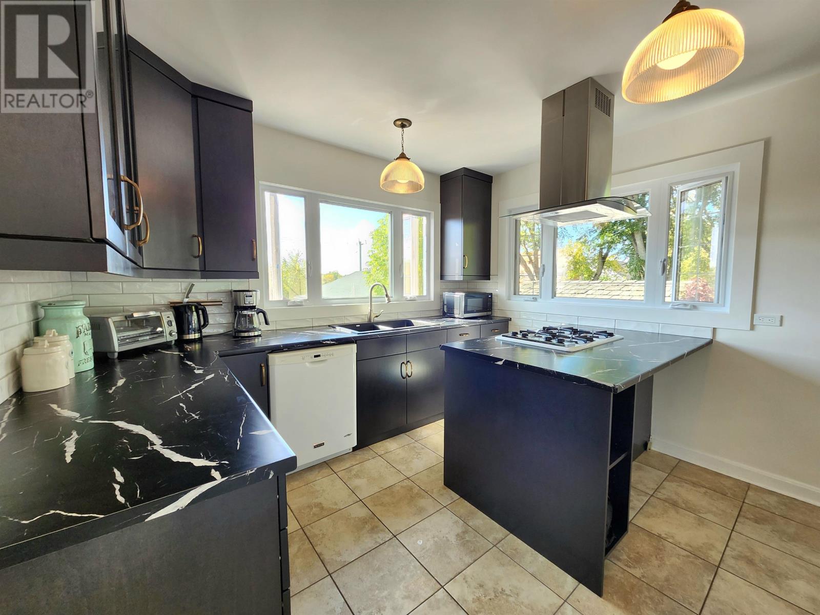 214 Sixth Ave, Kenora, Ontario  P9N 2C1 - Photo 8 - TB253012