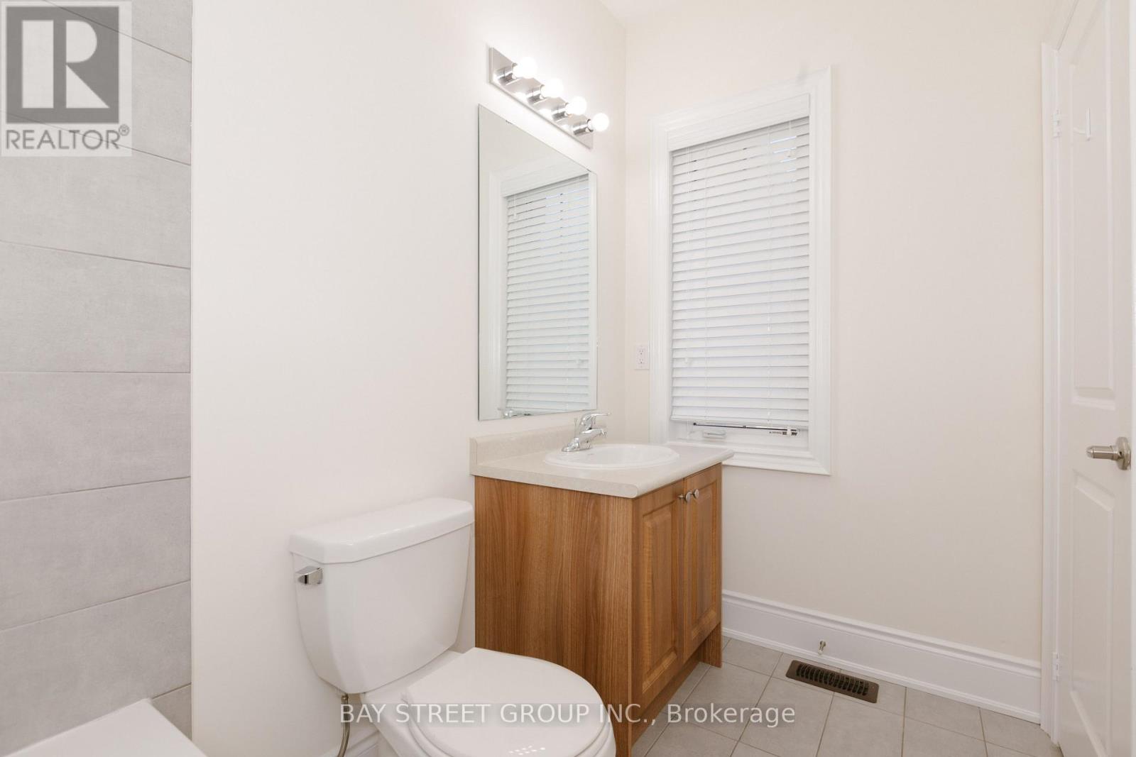 3127 Streamwood Pass, Oakville, Ontario  L6H 0T2 - Photo 36 - W12501692