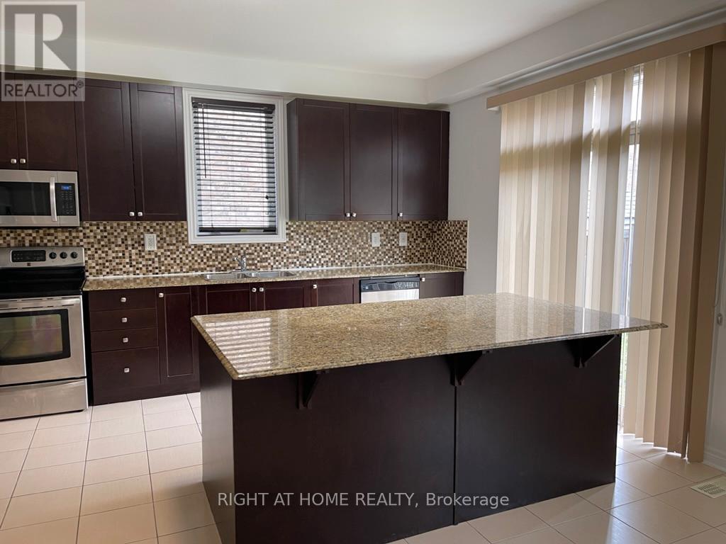 5343 Terry Fox Way, Mississauga, Ontario  L5V 0C5 - Photo 13 - W12501706