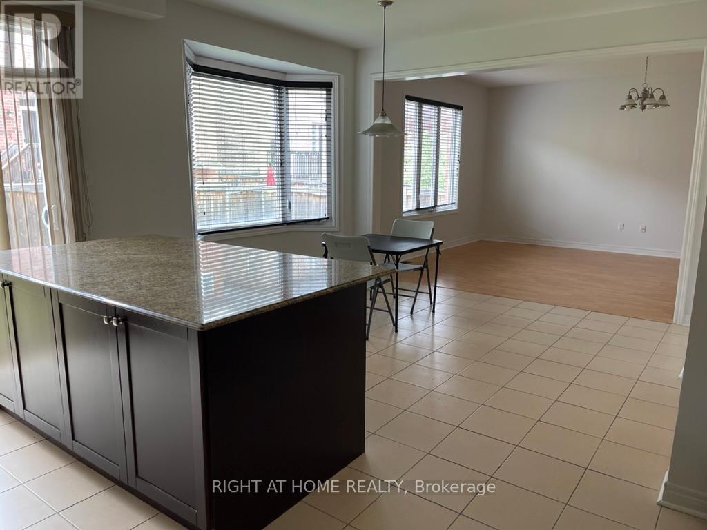 5343 Terry Fox Way, Mississauga, Ontario  L5V 0C5 - Photo 15 - W12501706