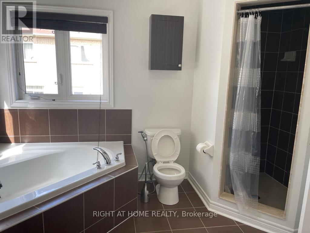 5343 Terry Fox Way, Mississauga, Ontario  L5V 0C5 - Photo 23 - W12501706