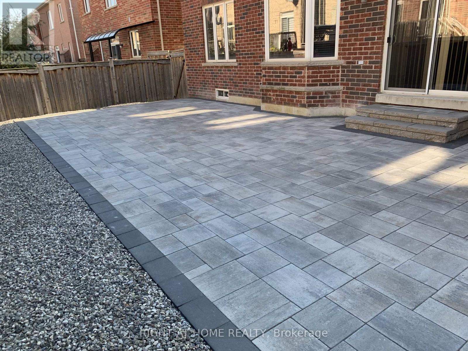 5343 Terry Fox Way, Mississauga, Ontario  L5V 0C5 - Photo 32 - W12501706