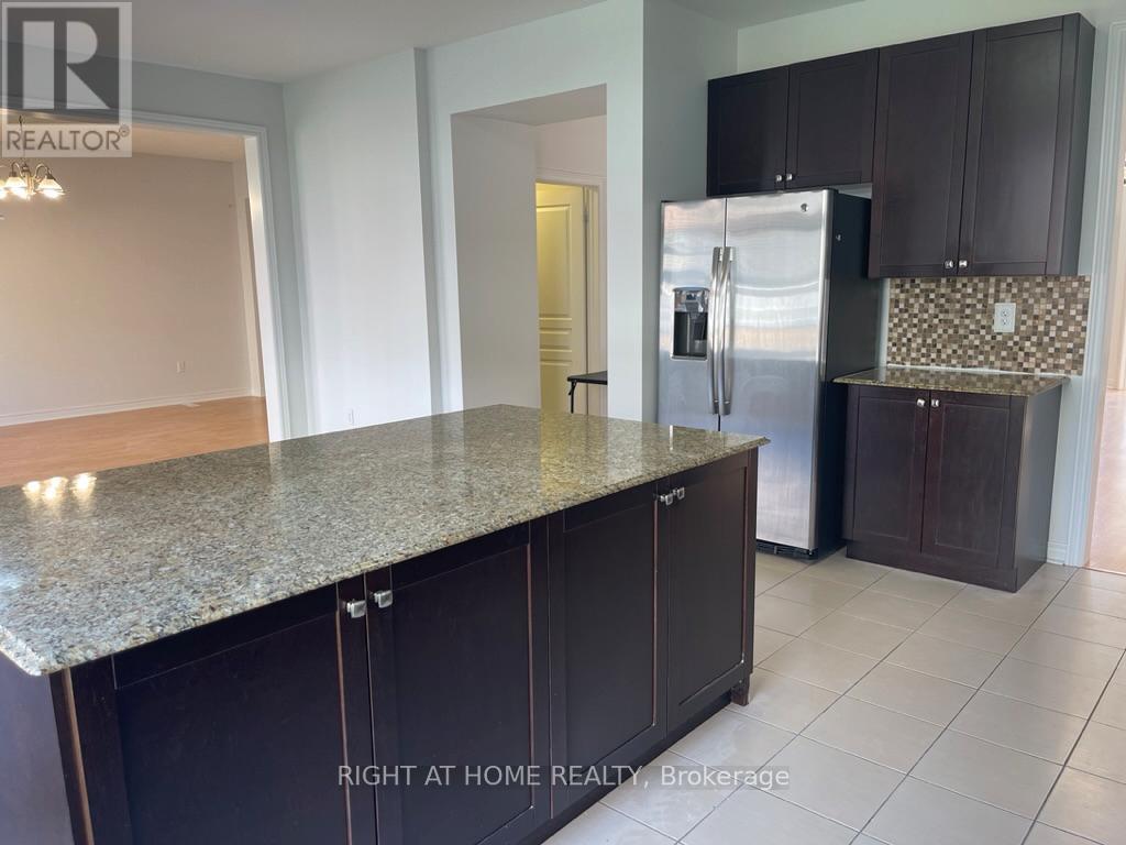 5343 Terry Fox Way, Mississauga, Ontario  L5V 0C5 - Photo 8 - W12501706