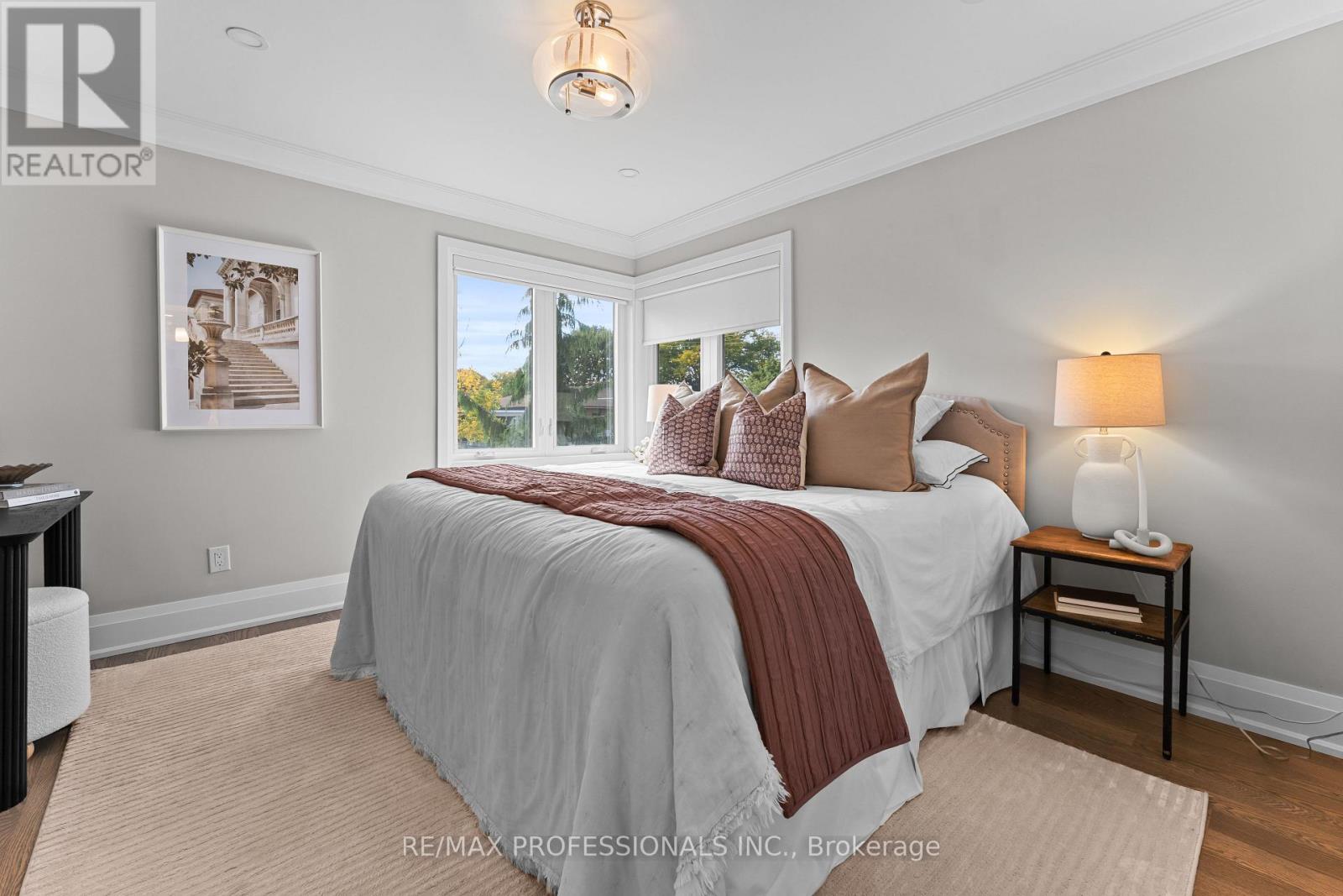 1 Tewsley Place, Toronto, Ontario  M9P 1N6 - Photo 10 - W12501758