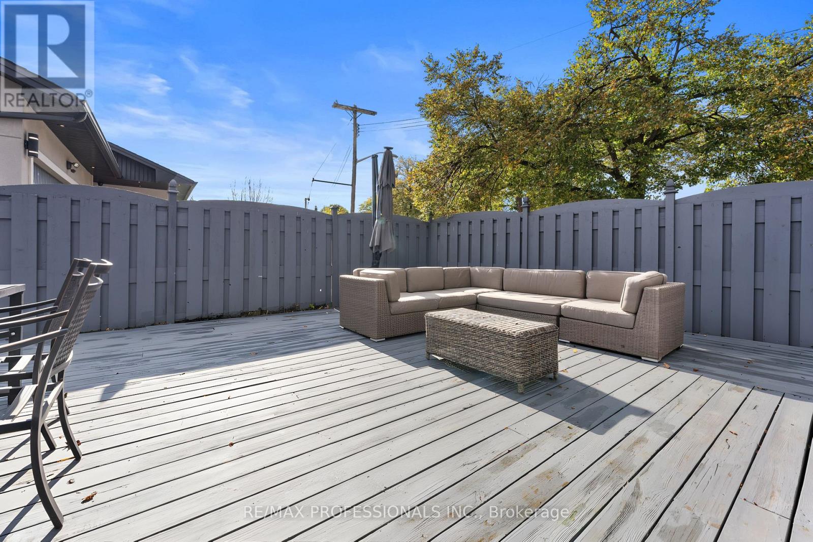 1 Tewsley Place, Toronto, Ontario  M9P 1N6 - Photo 25 - W12501758