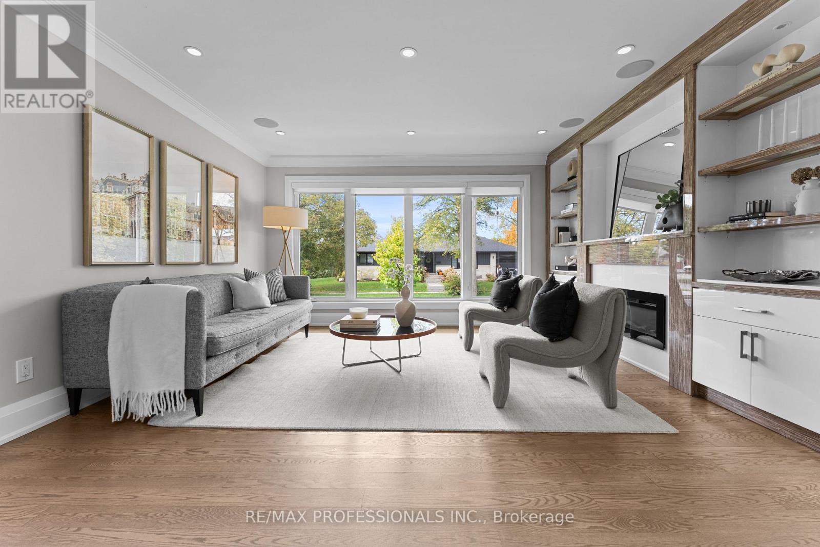 1 Tewsley Place, Toronto, Ontario  M9P 1N6 - Photo 4 - W12501758