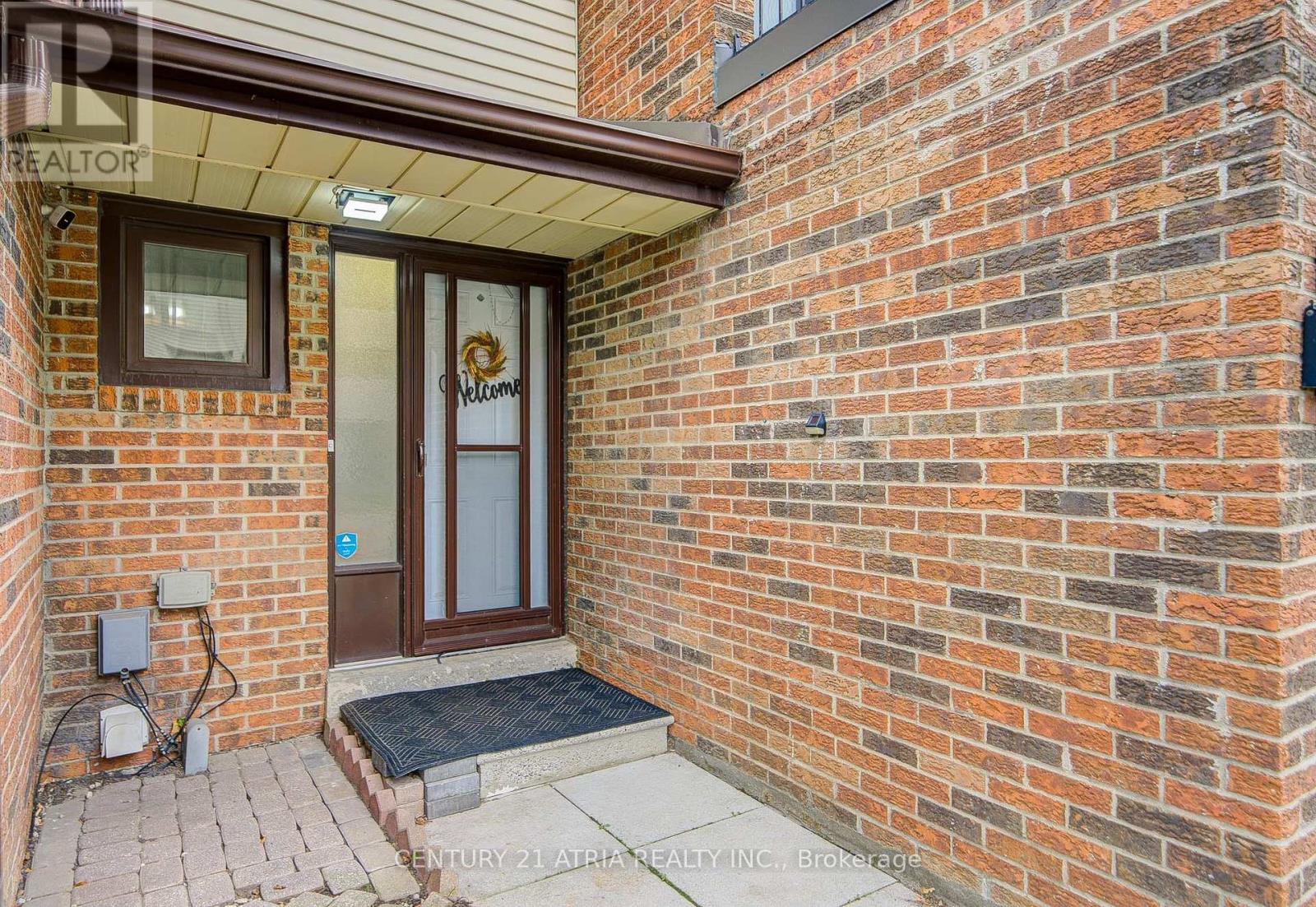 5 - 5 Mccallum Court, Brampton, Ontario  L6W 3M4 - Photo 3 - W12501786