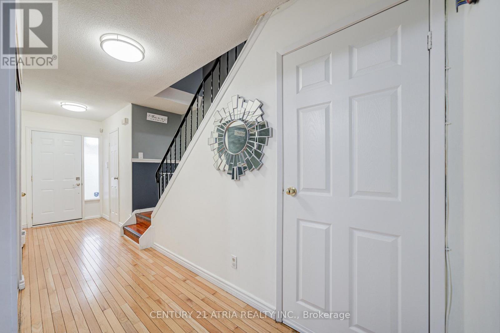 5 - 5 Mccallum Court, Brampton, Ontario  L6W 3M4 - Photo 4 - W12501786