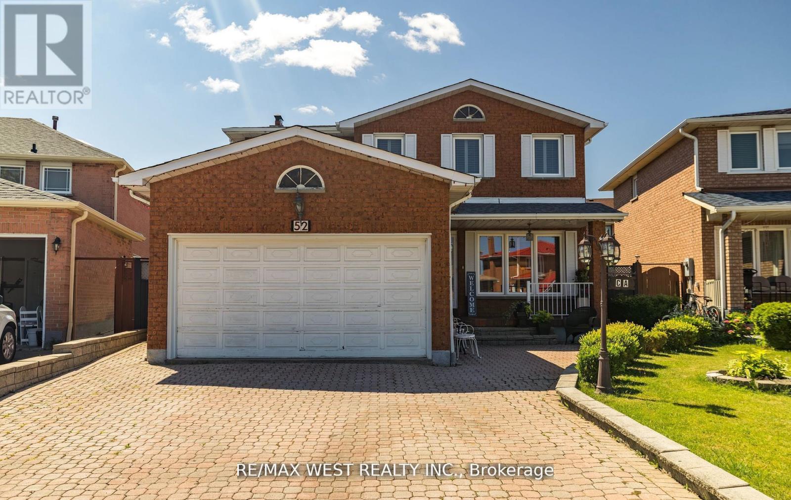 52 AMANTINE CRESCENT, Brampton, Ontario