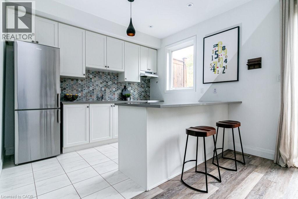 290 W Barton Street W Unit# 30, Hamilton, Ontario  L8R 3P3 - Photo 12 - 40784032