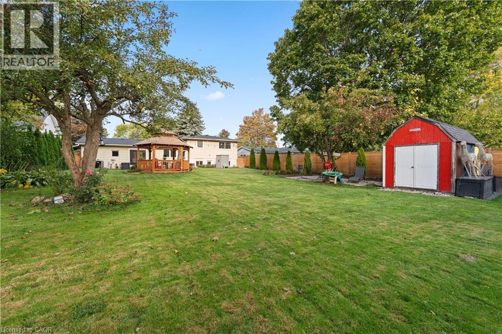 11 George Street, Grimsby, Ontario  L3M 3Y5 - Photo 3 - 40784702