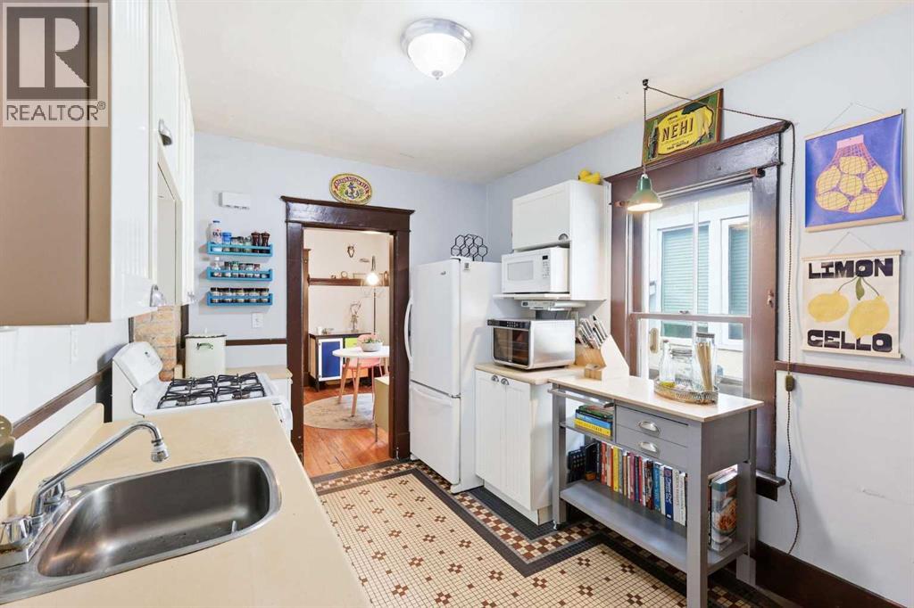 216 9 Street Ne, Calgary, Alberta  T2E 4K1 - Photo 11 - A2267824
