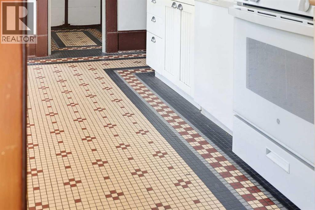 216 9 Street Ne, Calgary, Alberta  T2E 4K1 - Photo 12 - A2267824