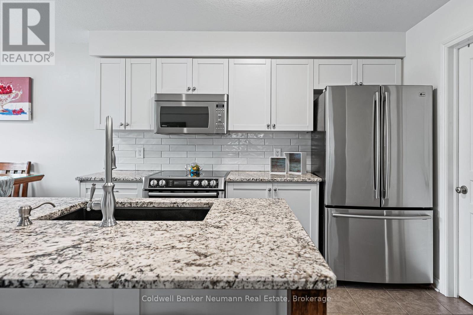 212 Goodwin Drive, Guelph, Ontario  N1L 0C8 - Photo 14 - X12502082