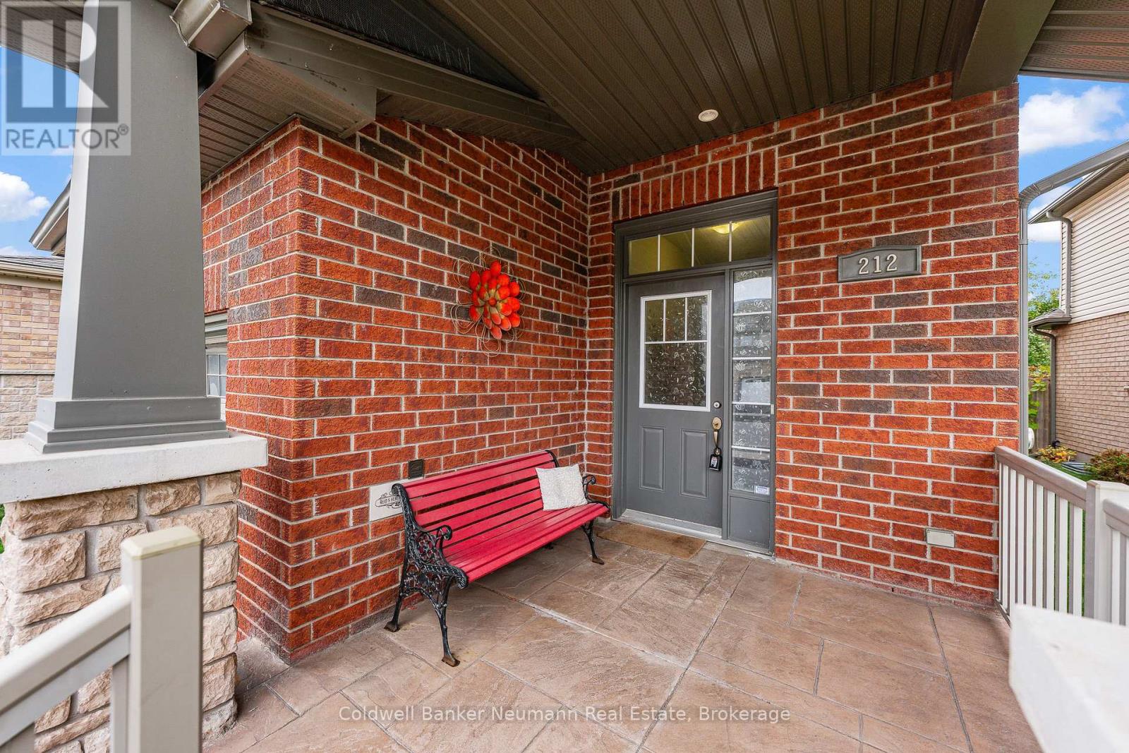 212 Goodwin Drive, Guelph, Ontario  N1L 0C8 - Photo 3 - X12502082